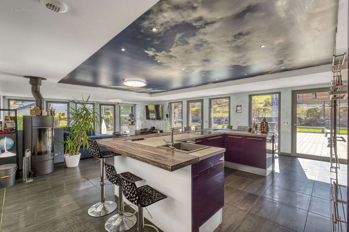 Maison à DINGY-SAINT-CLAIR