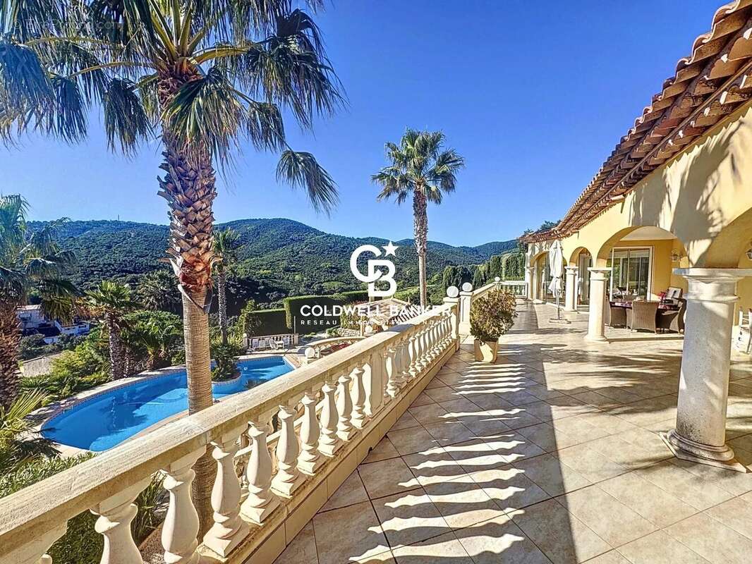 Maison à LES ISSAMBRES