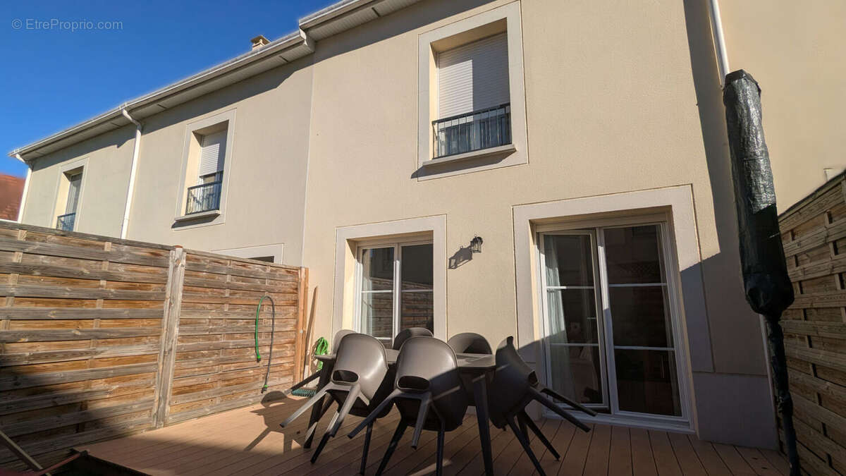 Maison à LE PLESSIS-BOUCHARD