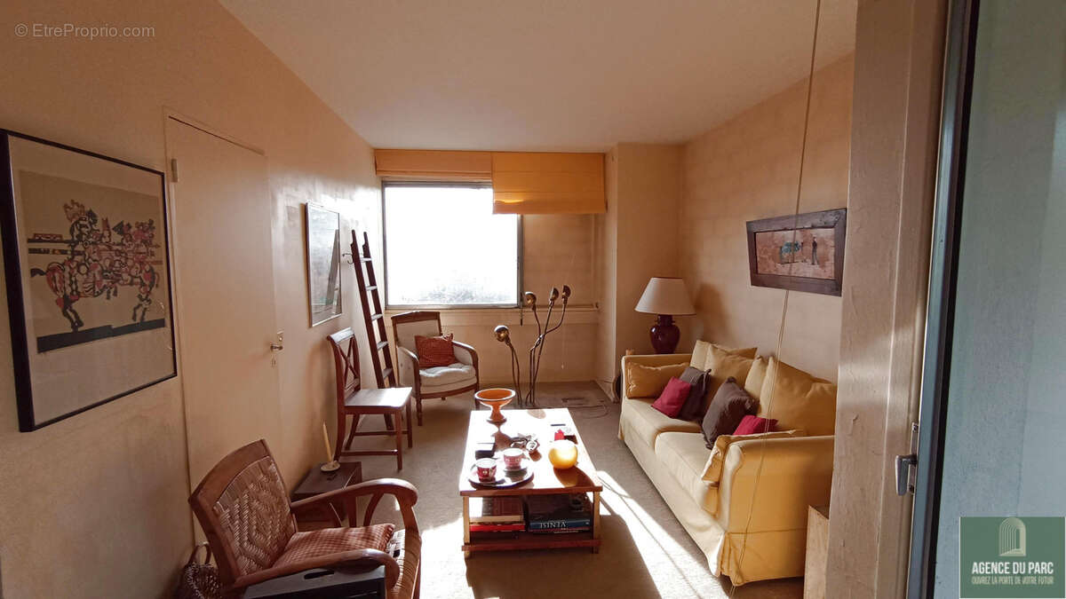 Appartement à VILLE-D'AVRAY