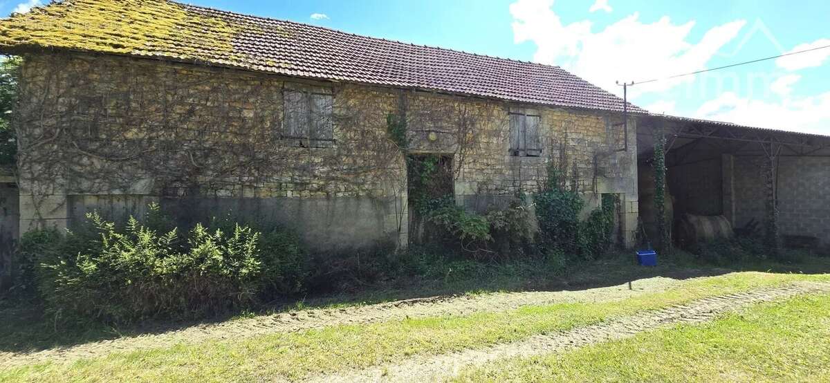 Maison à LA CHAPELLE-SAINT-JEAN