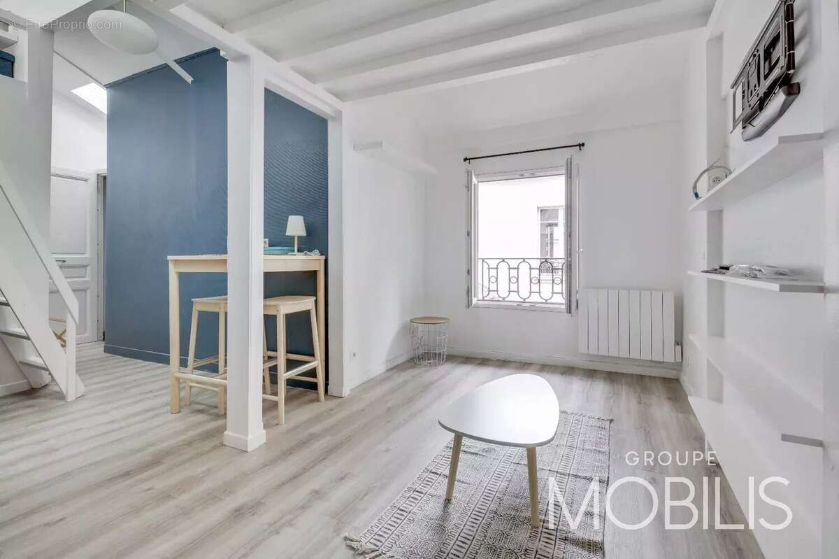 Appartement à PARIS-16E