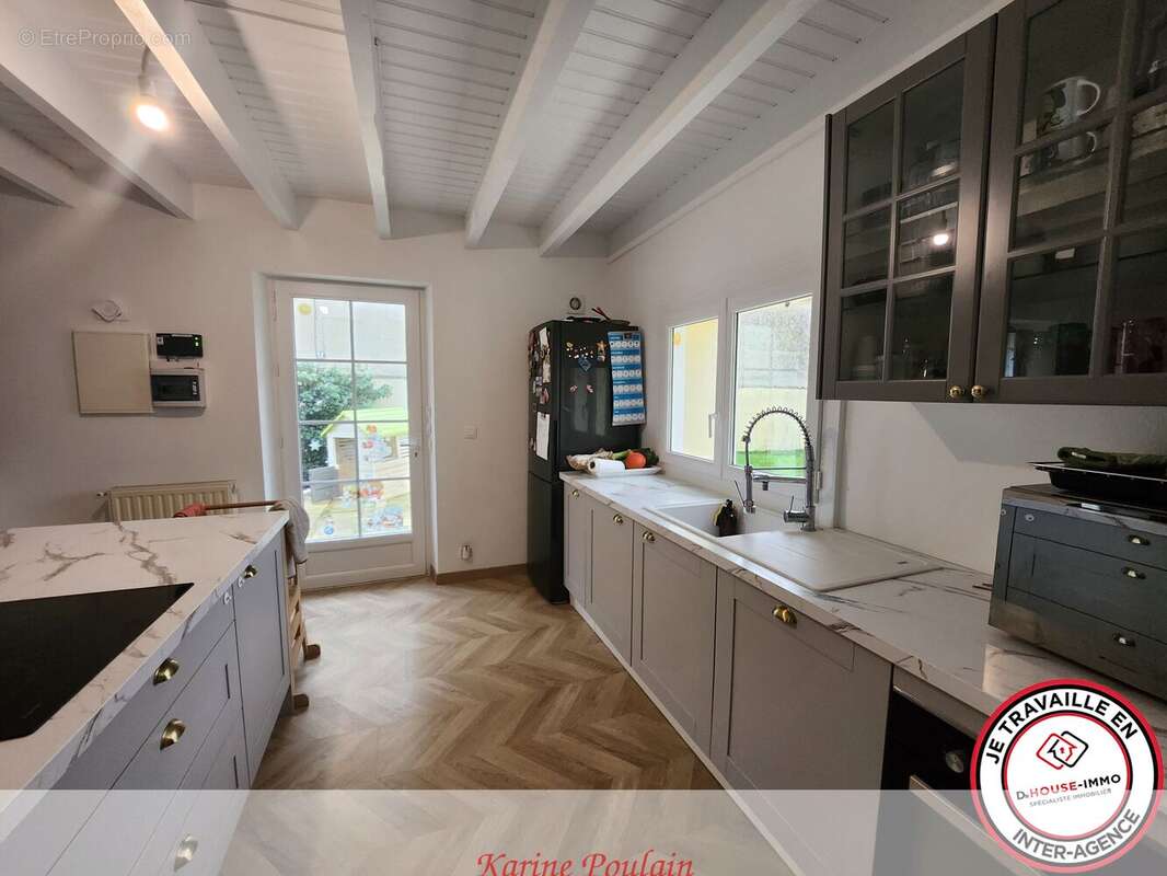 Maison à AMBARES-ET-LAGRAVE