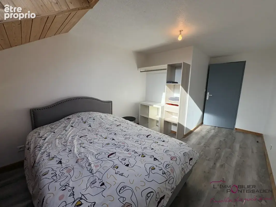 Pontarlier : appartement de type 3 au coeur du centre-ville, 2 chambres, cave et grenier - photo 9