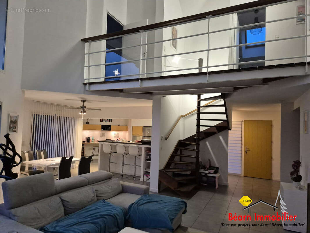 Maison 160 m² à Salies-De-Bearn  - photo 6