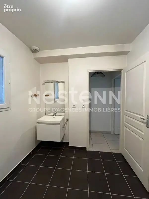 VINEUIL - Rare  - Maison T4 avec 1 chambre en rez-de-chaussée - photo 9