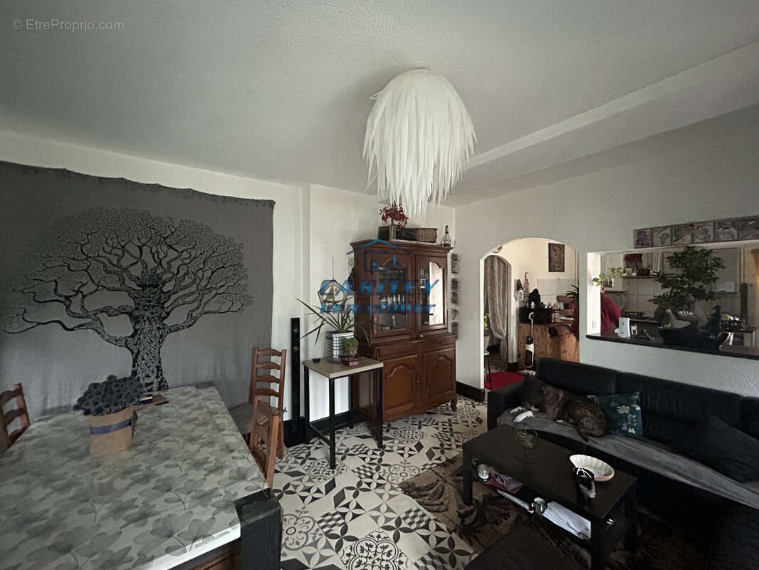 Appartement à LURE