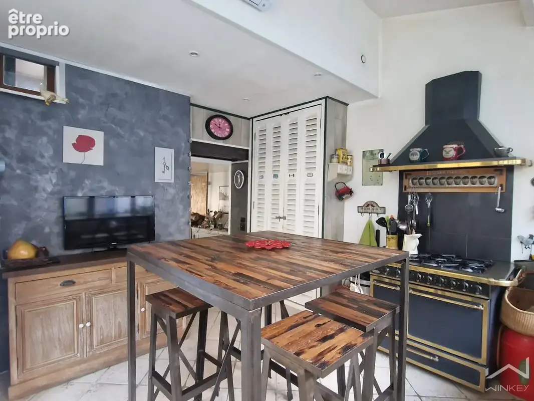 RARE SUR LE SECTEUR - Maison de Ville avec 3 GARAGES FERMÉS INTERIEURS - 111 m2 au sol - 3 chambres - 2 caves - photo 8