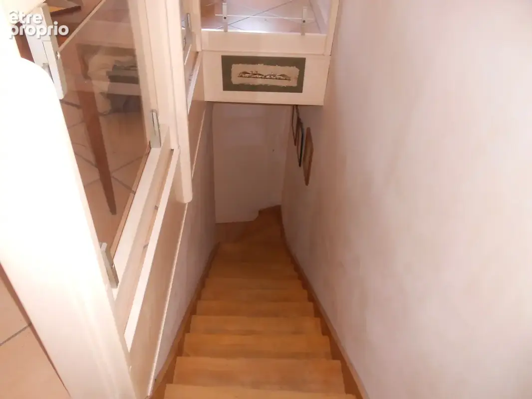 Appartement en duplex avec cour intérieur, garages à Thiers - photo 7