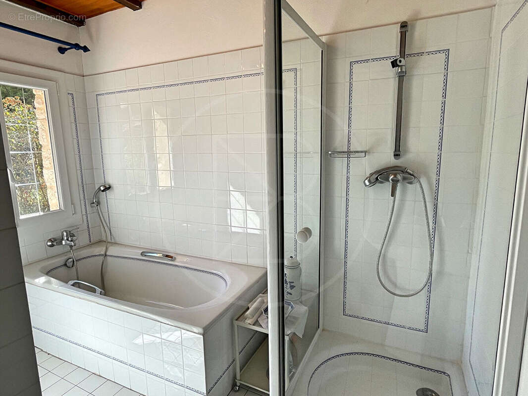 Maison à RAZAC-DE-SAUSSIGNAC