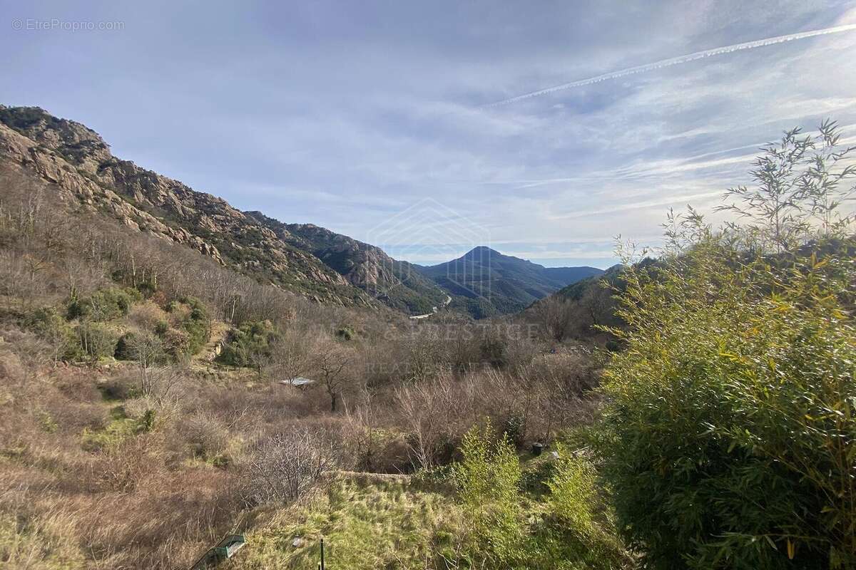 Maison à COUSTOUGES