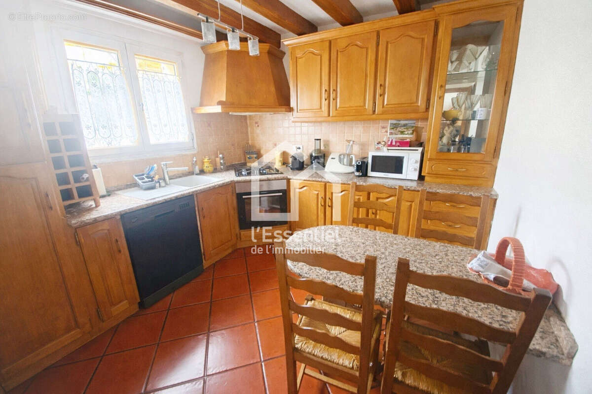 Maison à VAUX-SUR-SEINE