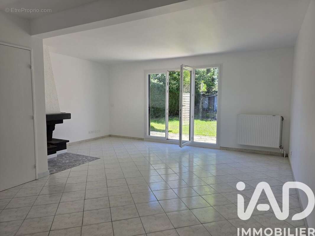 Photo 4 - Maison à CLAYE-SOUILLY