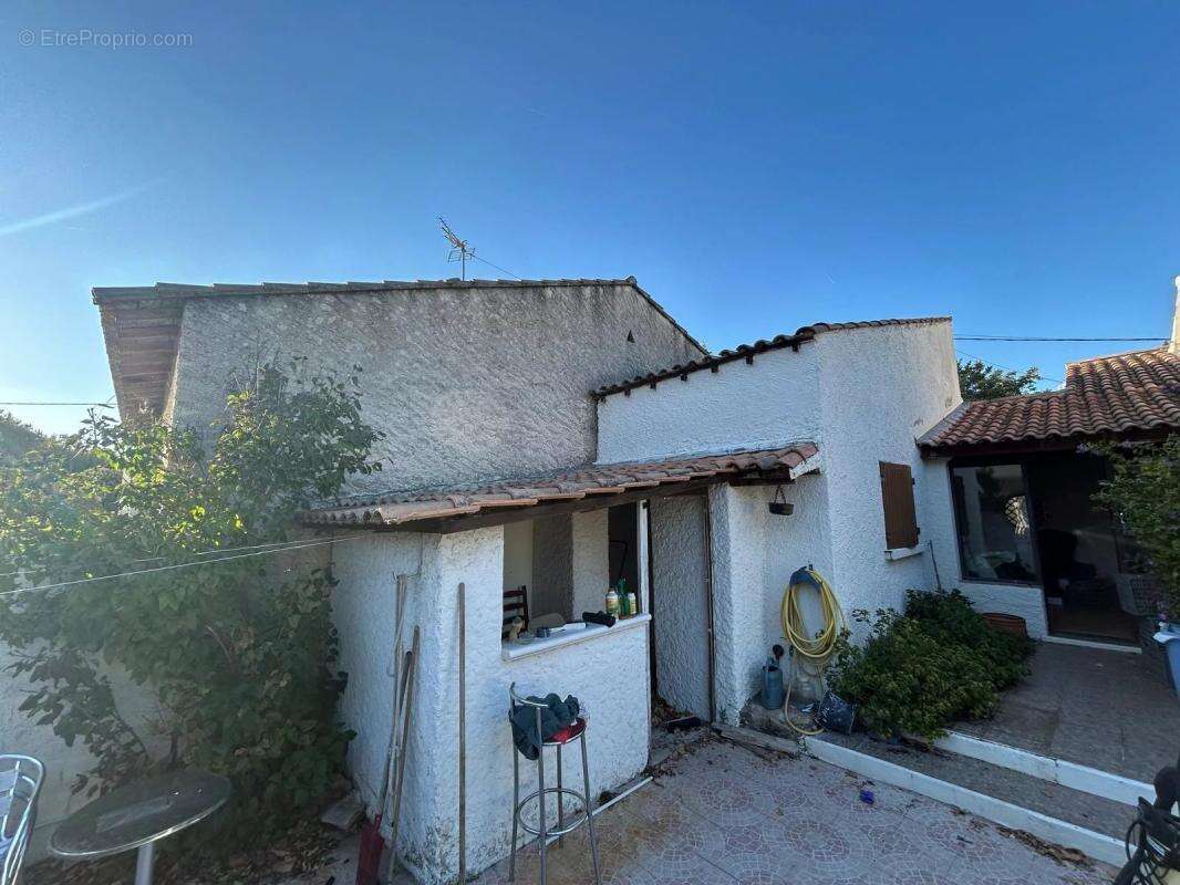 Maison à PELISSANNE