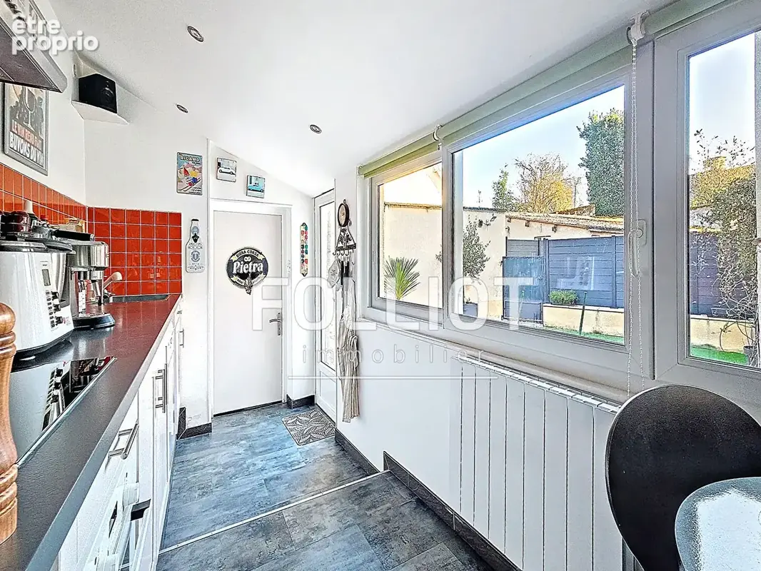 Maison en PIERRE de140 m²  de 7 pièces et 4 chambres avec un garage  àThaon - photo 7