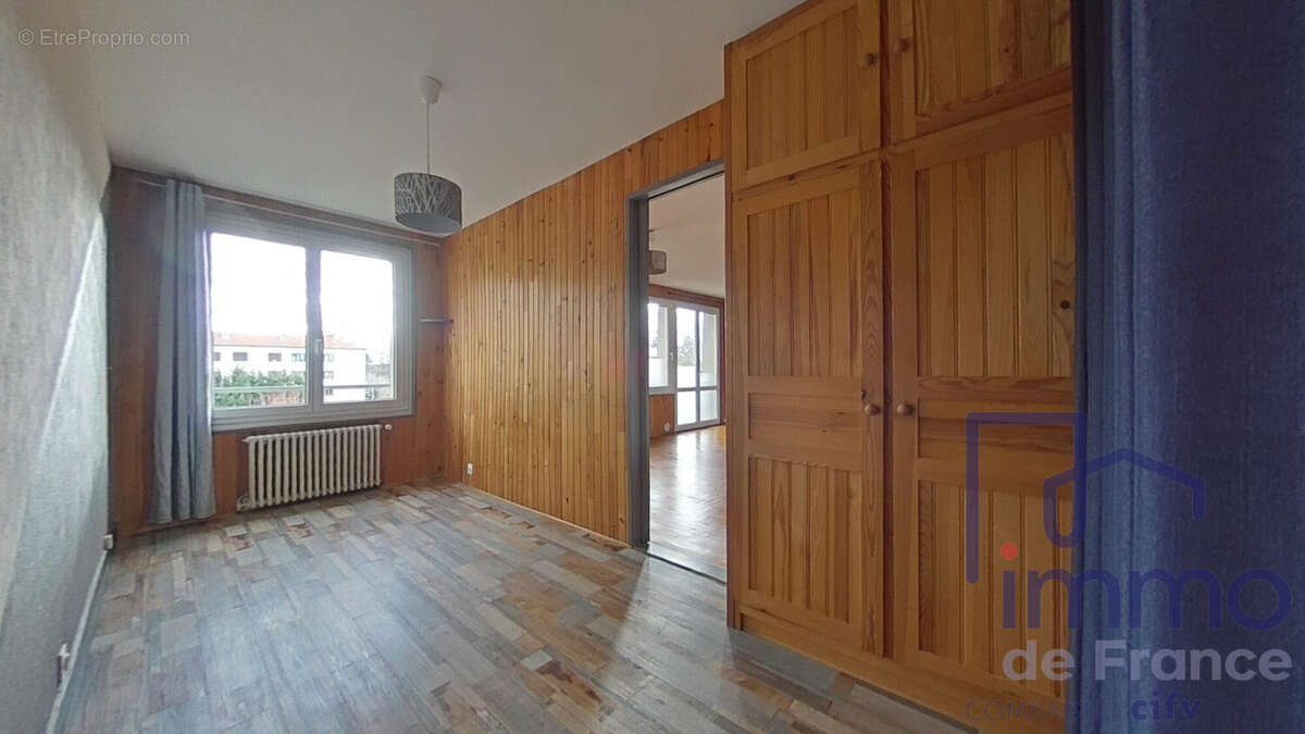 Appartement à SAINT-ETIENNE
