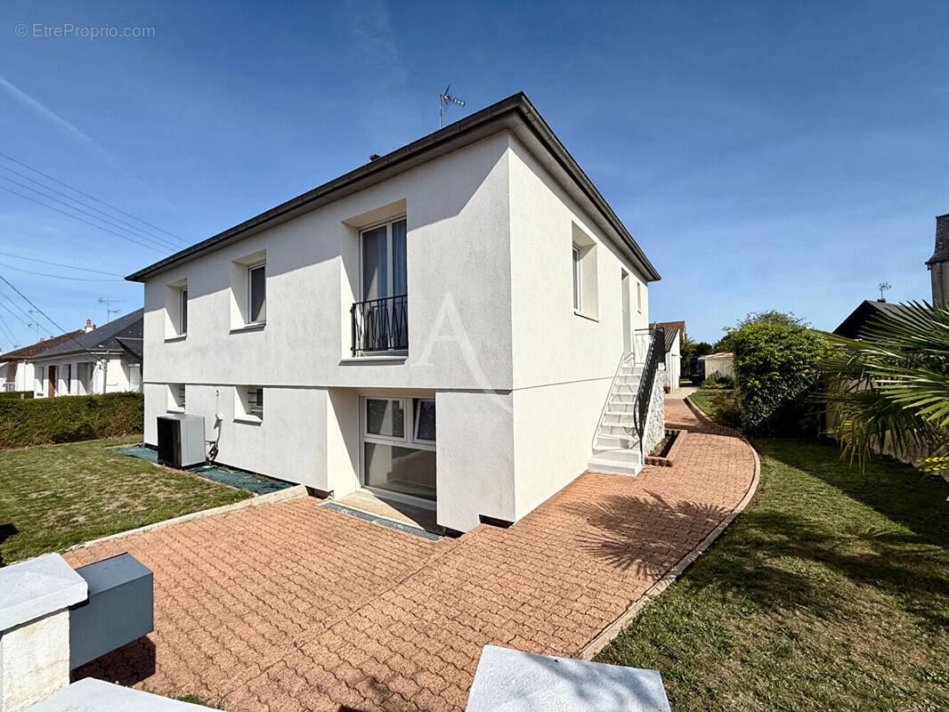 Maison à L'HUISSERIE