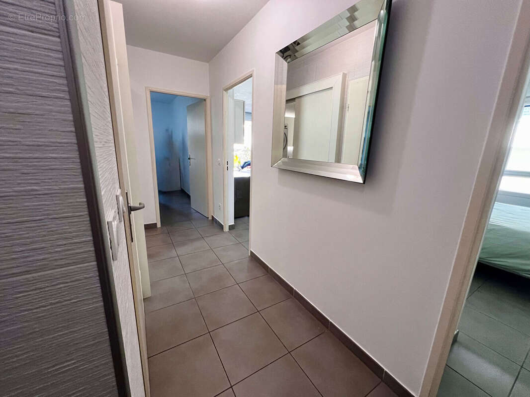 Appartement à MARSEILLE-1E