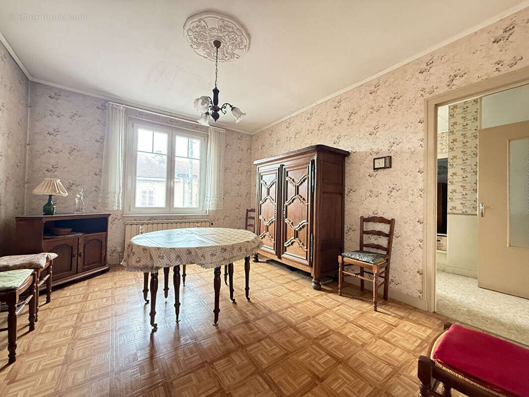 Maison à MONT-SUR-MEURTHE