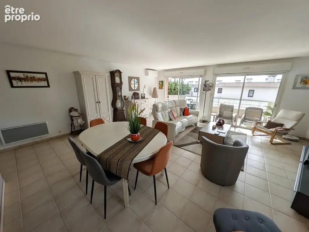 Rare à la vente   Appartement 102 m2 à 200 m de la mer, quartier des Lônes - photo 5