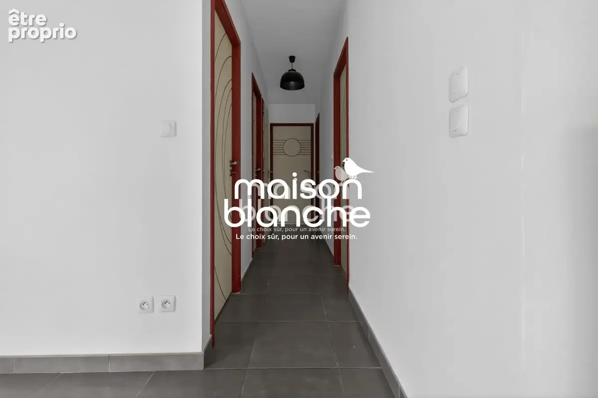 Maison 4 pièces 95 m² à vendre à Saint-Cyr-Du-Doret (17170) - photo 4