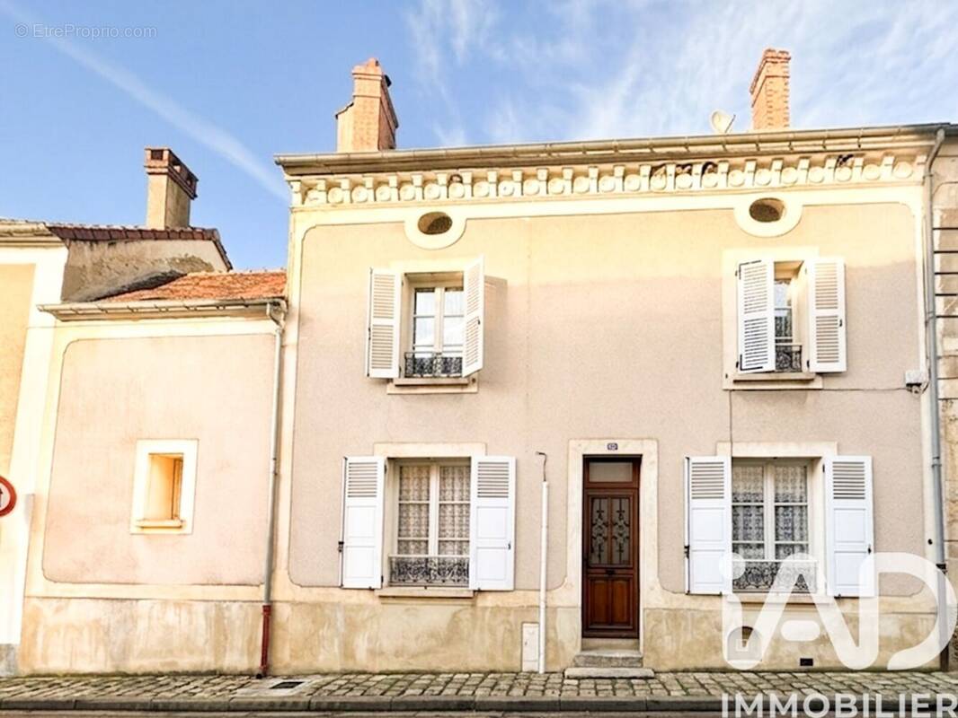 Photo 1 - Maison à NEUILLY-SAINT-FRONT