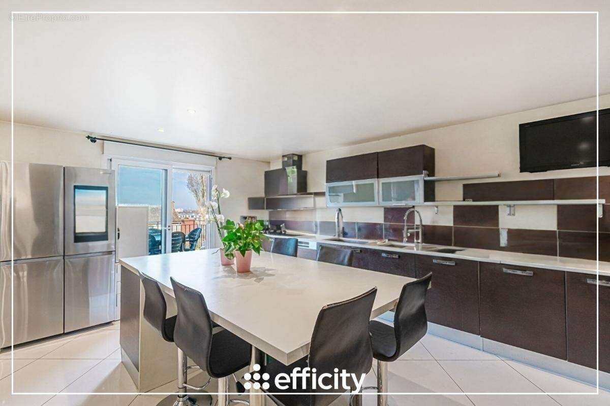 Maison à CHAMPIGNY-SUR-MARNE