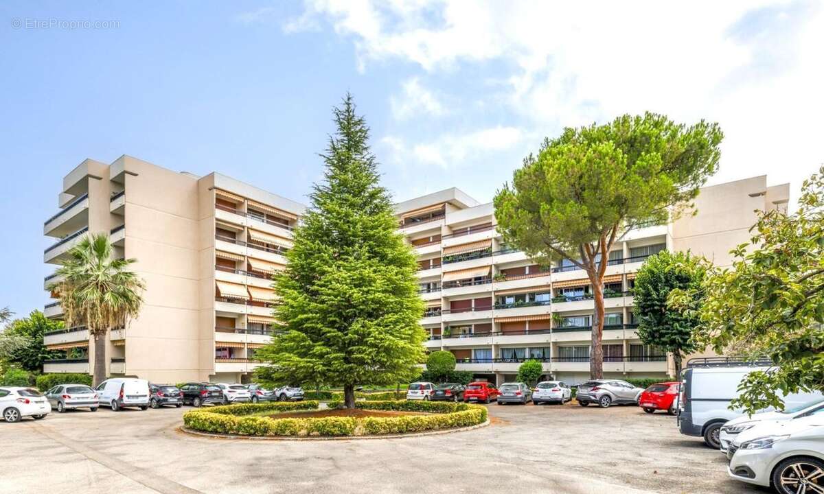 Appartement à VILLENEUVE-LOUBET