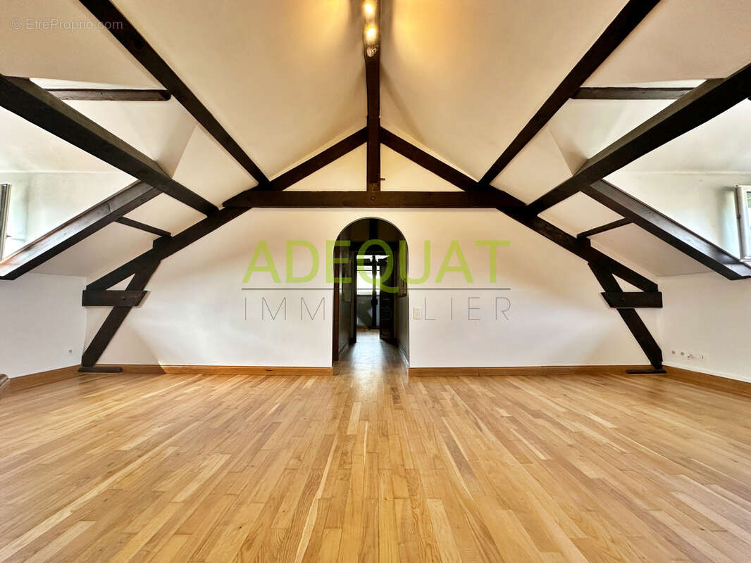 Appartement à SAINT-CLAIR-DE-LA-TOUR