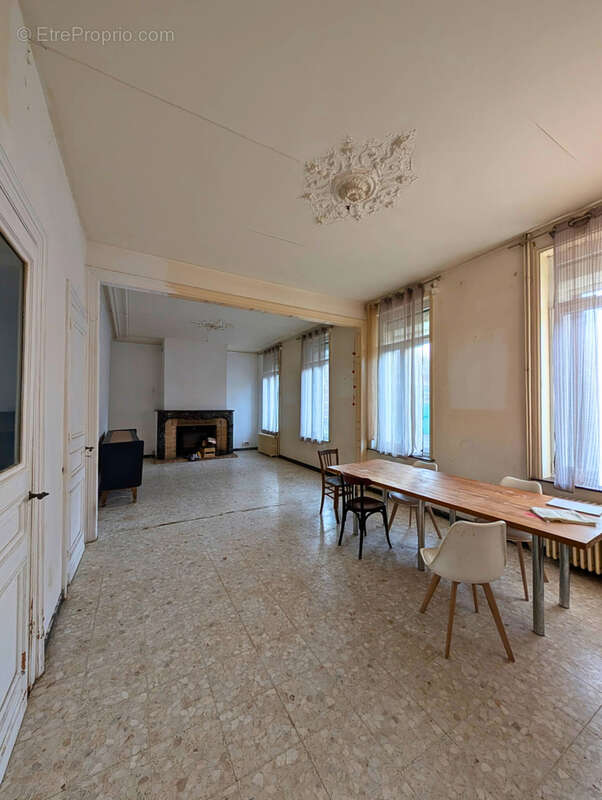 Maison à MONCHAUX-SUR-ECAILLON