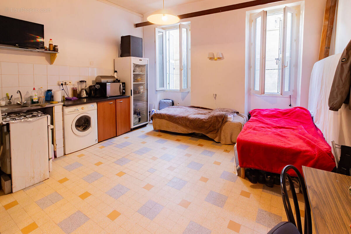 Appartement à MARSEILLE-2E