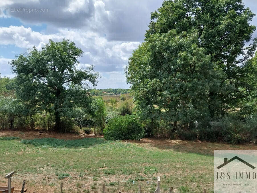 Maison à ROUMAZIERES-LOUBERT