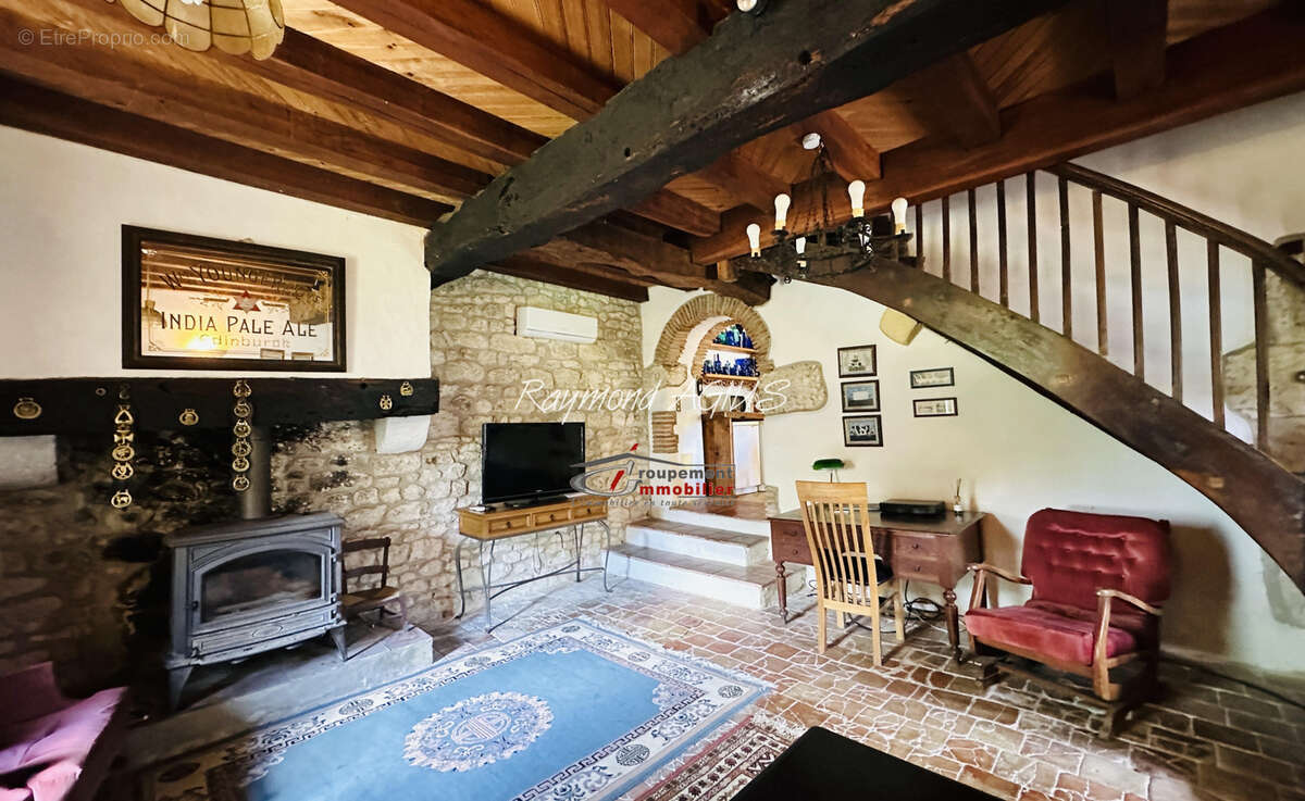 Charmante maison en pierre du XVIe siècle en Dordogne - photo 6