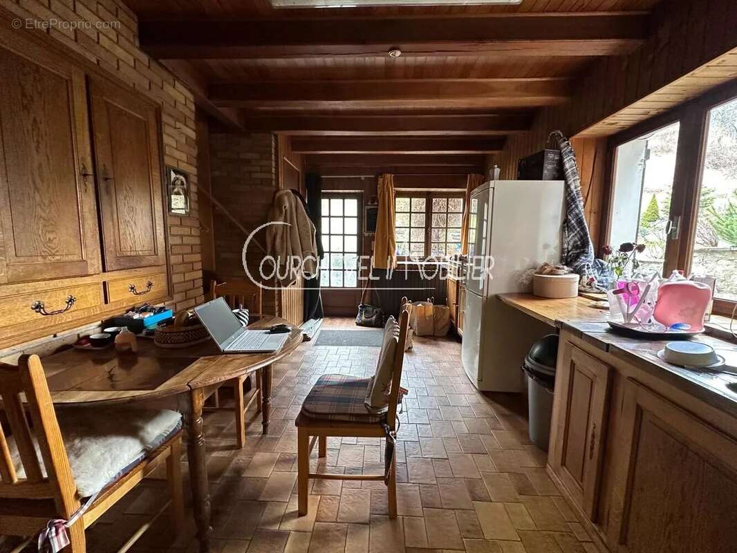 Maison à LA PERRIERE