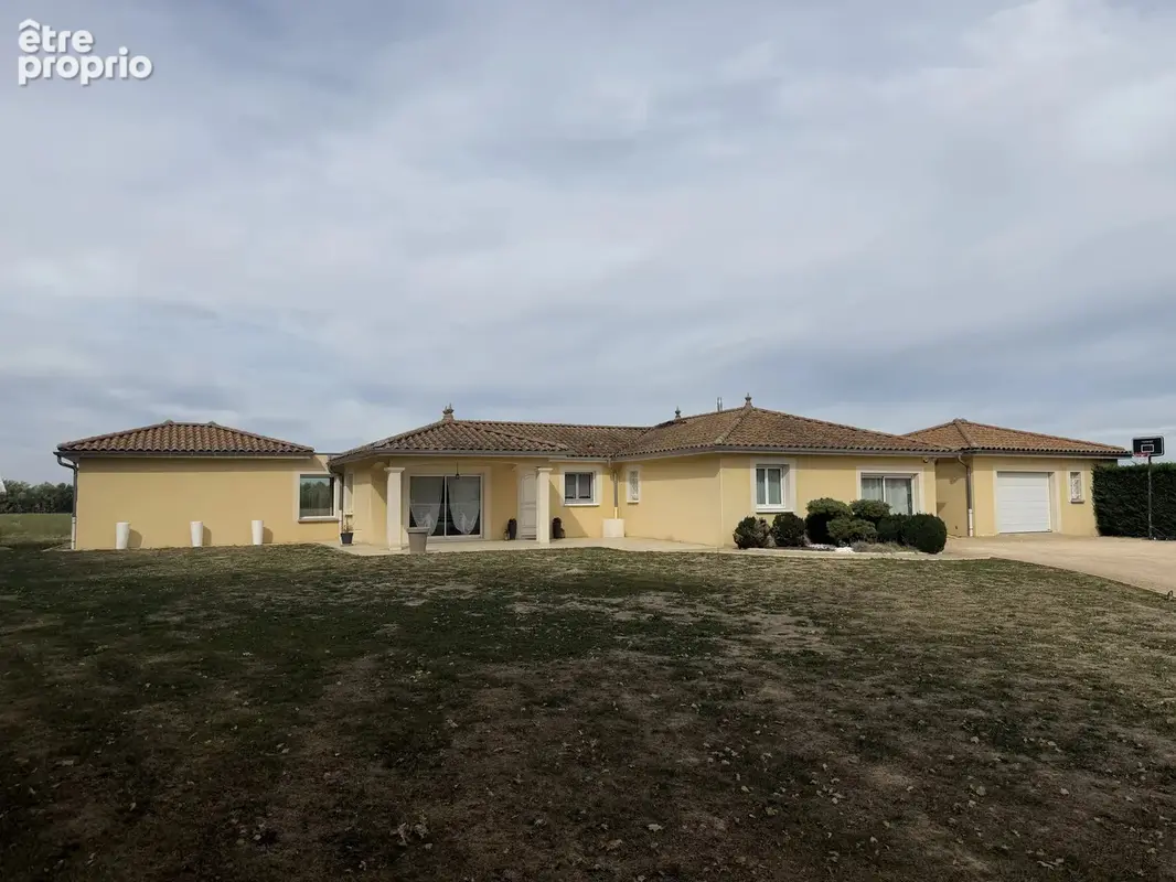 Photo Maison à Amberieux-En-Dombes au prix de 450 000€