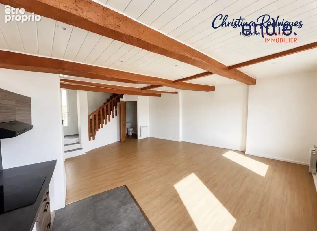 Appartement 6 pièces 135 m² · à Salernes · 135 m² · 240 000 €