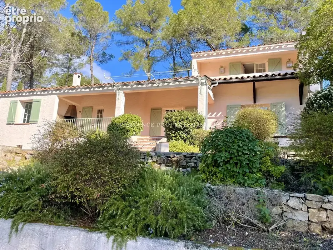 Charmante villa avec beau terrain. - photo 1