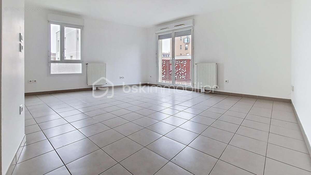 Appartement à AUBERVILLIERS