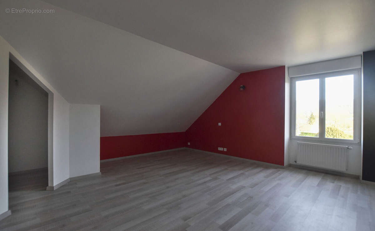 Devecey : Grande maison 248 m² sur 2016 m² de terrain avec dépendances - photo 13