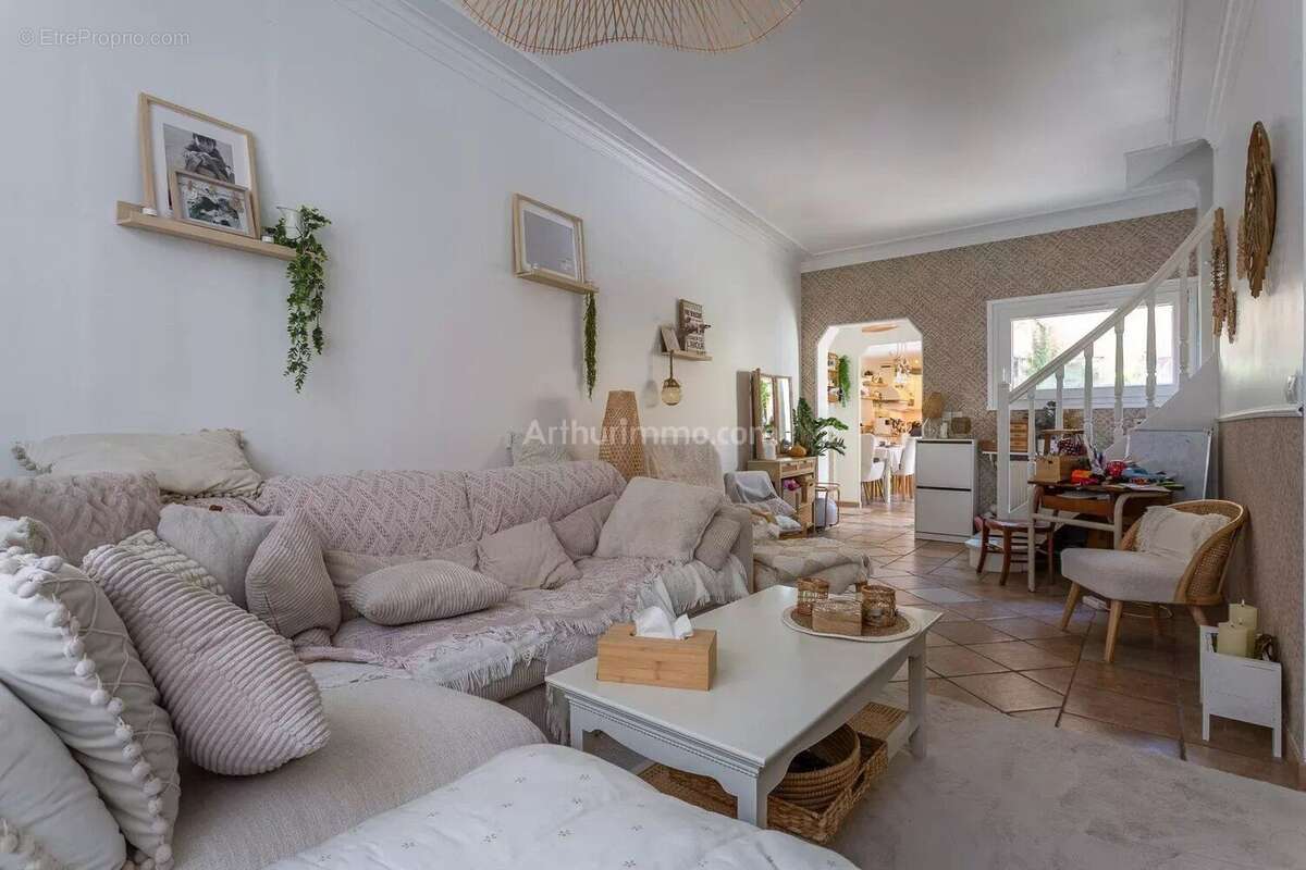 Maison à MONTLHERY