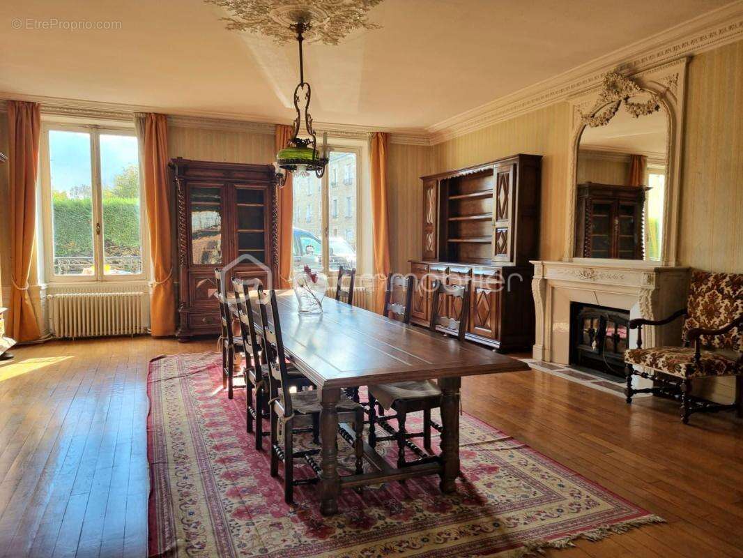 Appartement à SAINTE-COLOMBE-SUR-SEINE