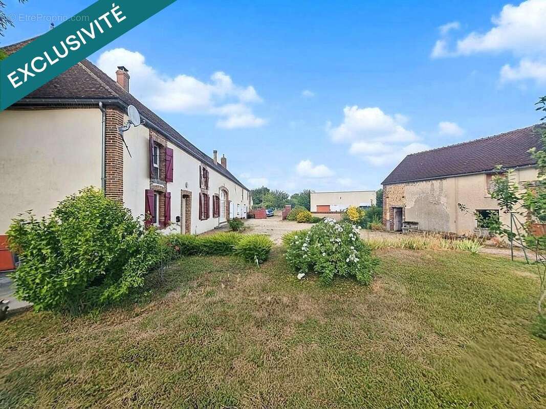 Photo 2 - Maison à LES ORMES
