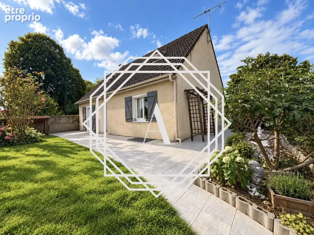 Pavillon traditionnel de 125 m2 sur sous sol total a 12km de bornel - photo 1
