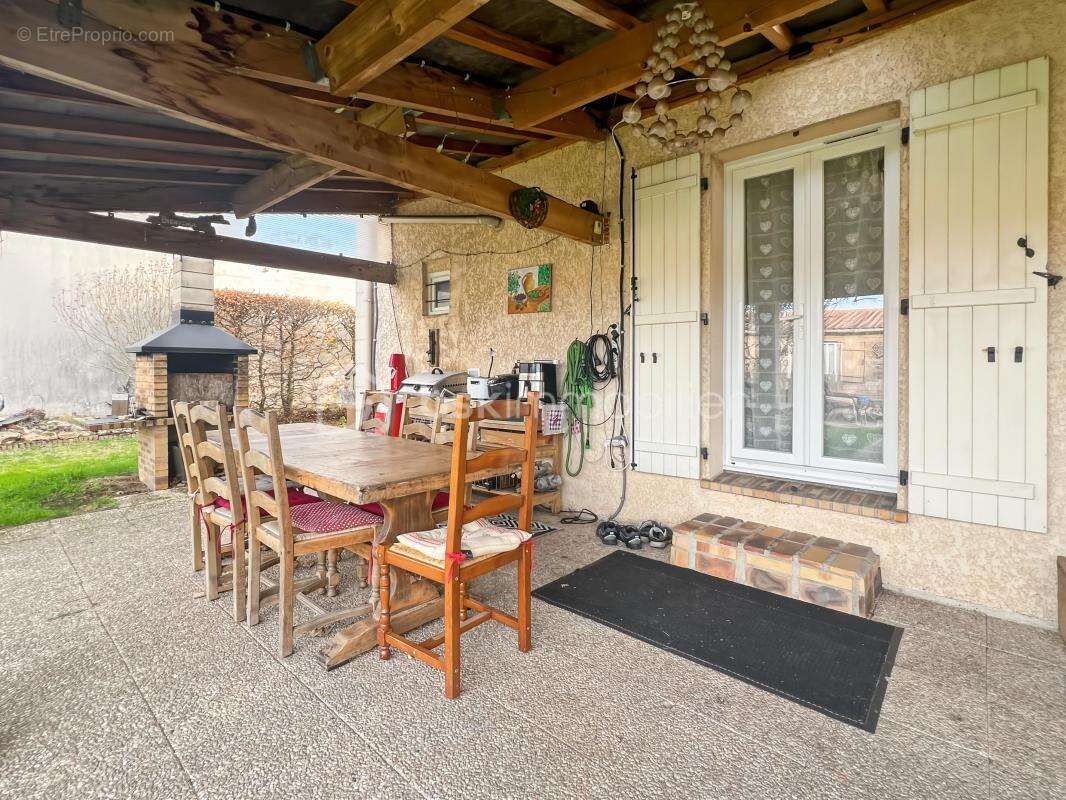 Maison à MORIGNY-CHAMPIGNY