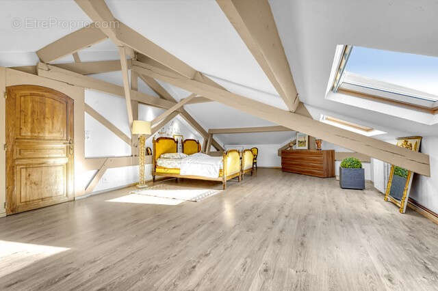 Maison T5 de 292 m2 avec piscine et terrain de 2000 m2 - photo 14