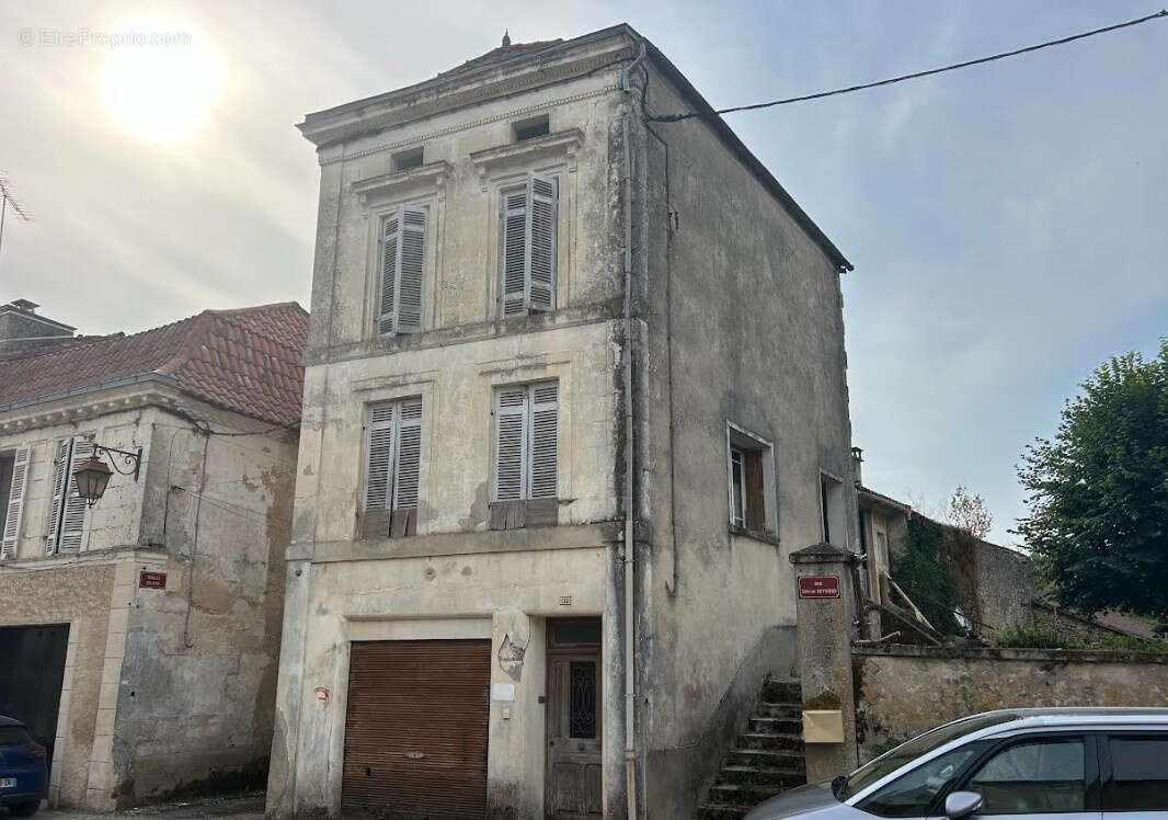 Maison à VILLAMBLARD