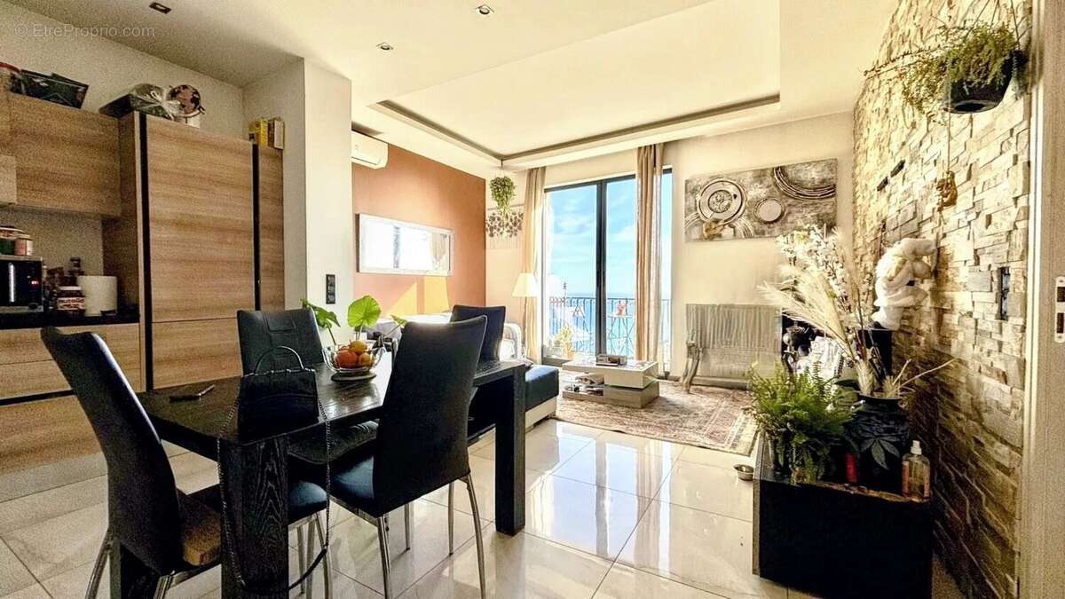 Appartement à BEAUSOLEIL