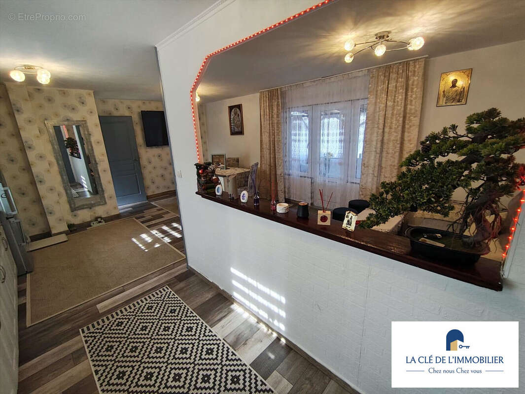 Maison 108 m² à Chateauneuf-Du-Faou  - photo 6