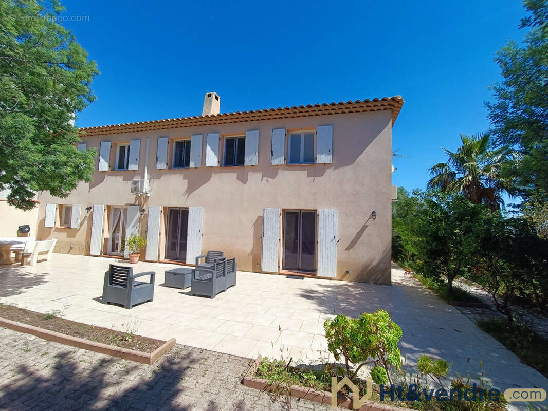 Maison à HYERES