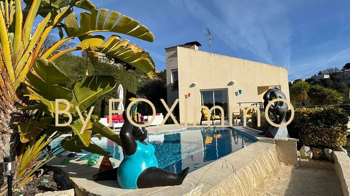 Maison à SAINT-LAURENT-DU-VAR